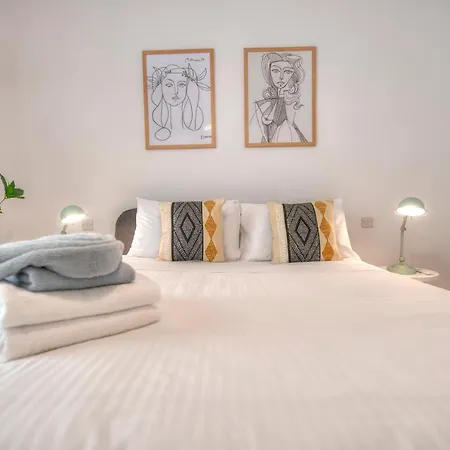 Traditional Duplex Townhouse Near Valletta Jeng1-1