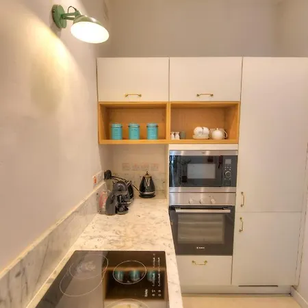 Traditional Duplex Townhouse Near Valletta Jeng1-1 * Il-Furjana